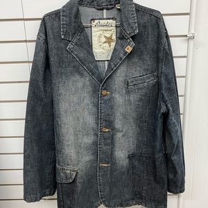 Classic anytime Jeanie blazer